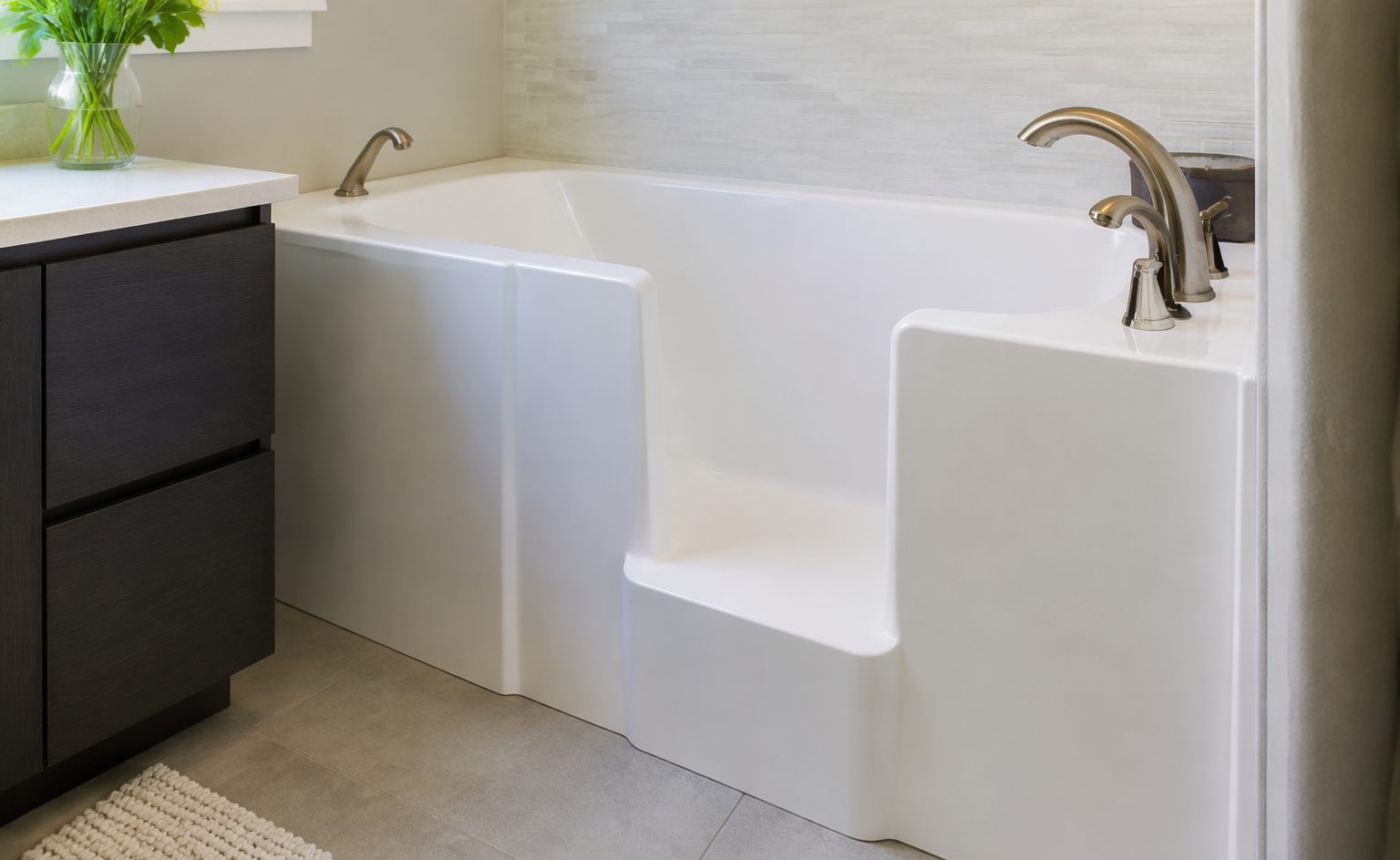 Step-In Tub Conversion Cost in Los Angeles: What Builds It